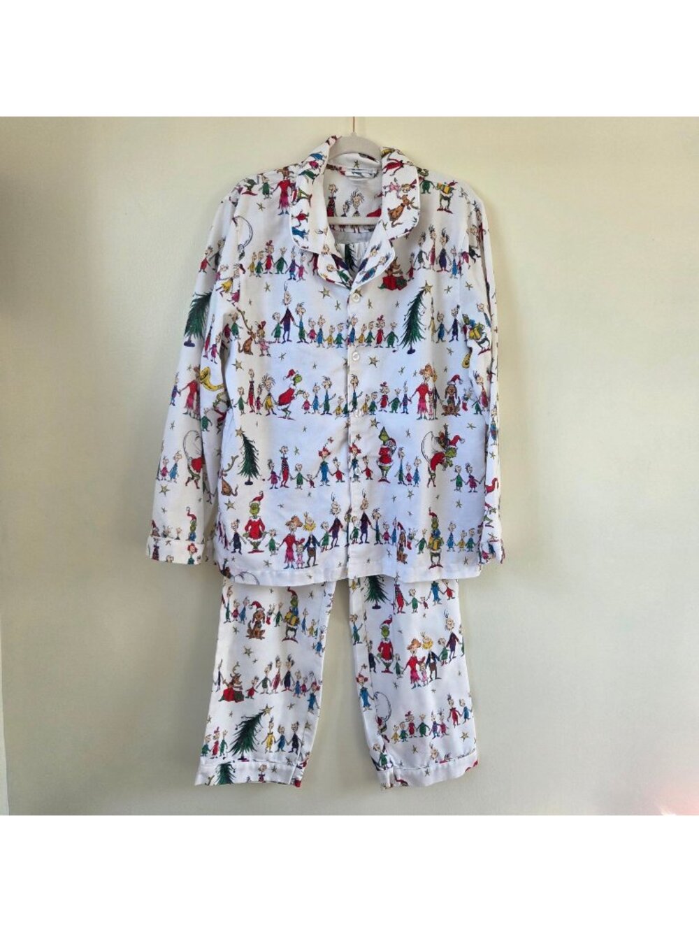 Dr. Seuss's The Grinch™ Adult Flannel Pajama Set Medium